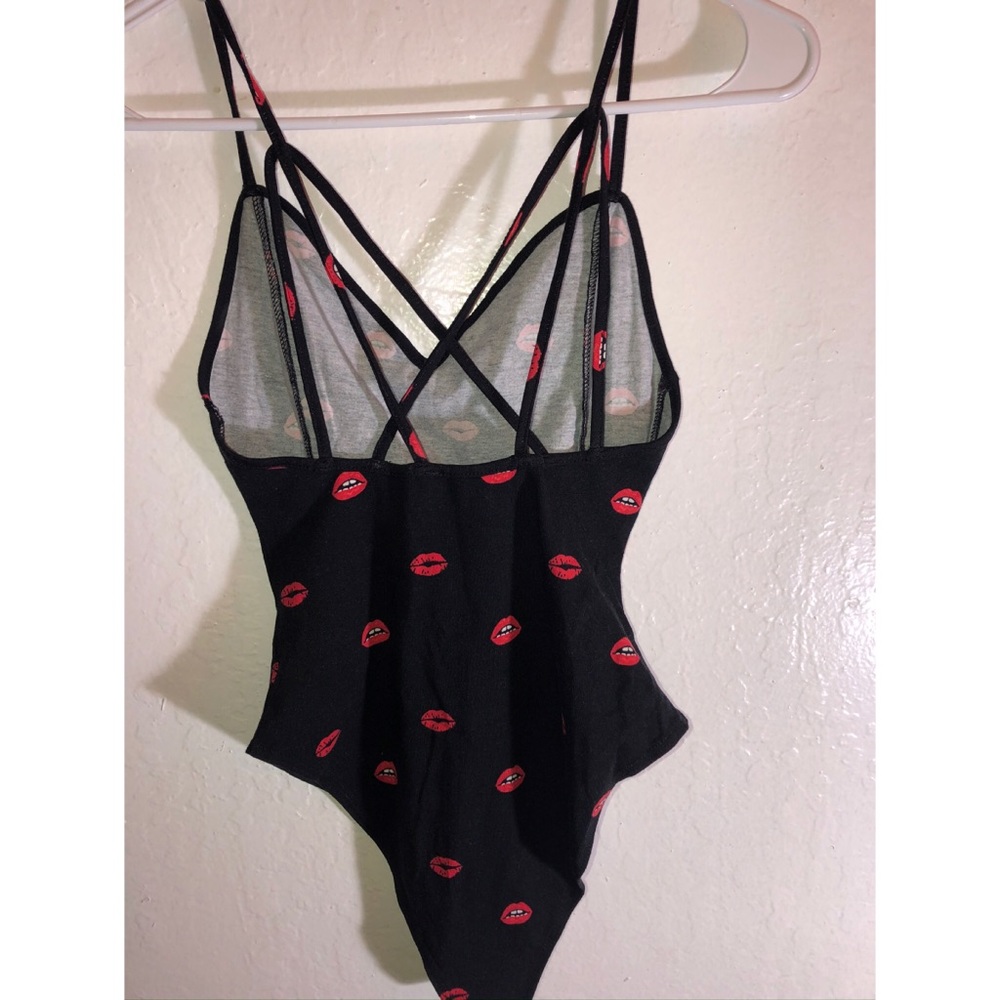 BLack lip print bodysuit
